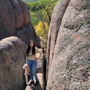 Meet your Posher, Lourdes